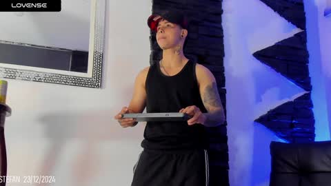 Snapshot of stefan_wonder_ chatting on 12-23-24, 02:50 Wonder online show from 12-23-24, 02:50