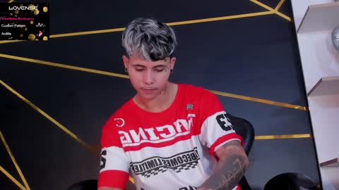 Snapshot of stefan_wonder_ chatting on 01-11-25, 11:02 Wonder online show from 01-11-25, 11:02