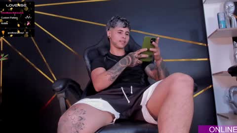 Snapshot of stefan_wonder_ chatting on 01-15-25, 09:09 Wonder online show from 01-15-25, 09:09