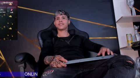 Snapshot of stefan_wonder_ chatting on 01-17-25, 02:07 Wonder online show from 01-17-25, 02:07