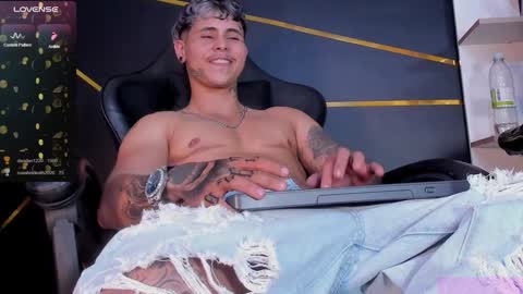 Snapshot of stefan_wonder_ chatting on 01-18-25, 05:48 Wonder online show from 01-18-25, 05:48