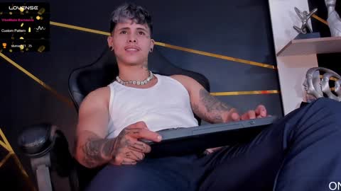 Snapshot of stefan_wonder_ chatting on 01-26-25, 10:24 Wonder online show from 01-26-25, 10:24