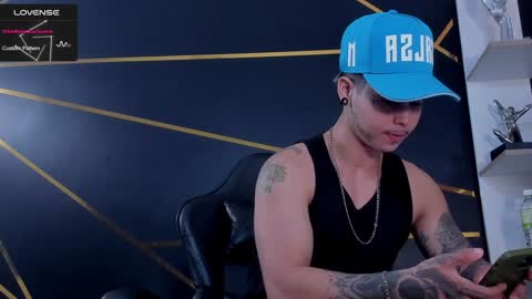 Snapshot of stefan_wonder_ chatting on 02-05-25, 02:26 Wonder online show from 02-05-25, 02:26