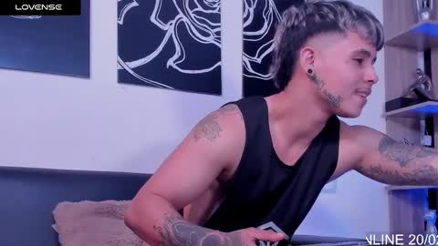 Snapshot of stefan_wonder_ chatting on 02-20-25, 05:29 Wonder online show from 02-20-25, 05:29