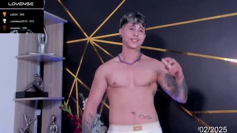 Snapshot of stefan_wonder_ chatting on 02-21-25, 06:48 Wonder online show from 02-21-25, 06:48