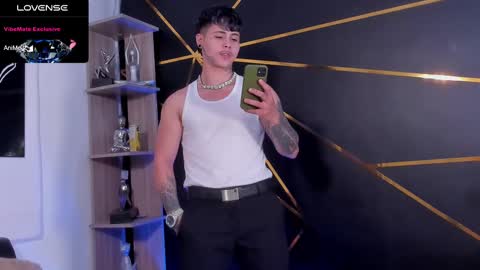 Snapshot of stefan_wonder_ chatting on 03-01-25, 01:18 Wonder online show from 03-01-25, 01:18