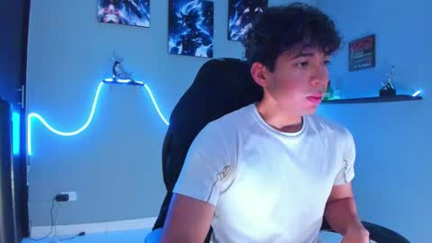 Snapshot of stefann_salvatore chatting on 02-07-26, 10:41 Stefann Salvatore online show from 02-07-26, 10:41