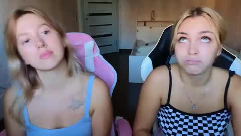 Snapshot of stefany_and_bettany chatting on 09-11-25, 03:34 stefany_and_bettany online show from 09-11-25, 03:34