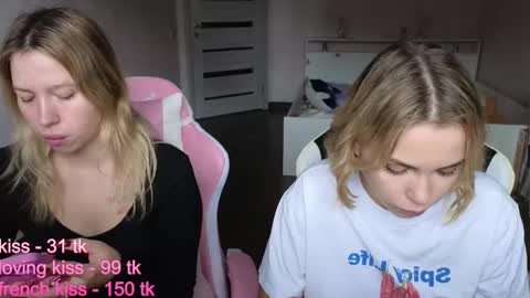 Snapshot of stefany_and_bettany chatting on 10-16-25, 10:49 stefany_and_bettany online show from 10-16-25, 10:49