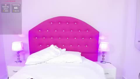 Stefany Gomez  online show from 12-17-25, 04:07