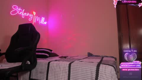 stefany online show from 02-18-25, 03:21