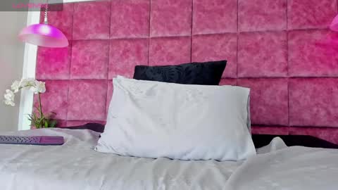 Snapshot of steffanxxll chatting on 01-17-25, 08:02 ---steffan--- online show from 01-17-25, 08:02