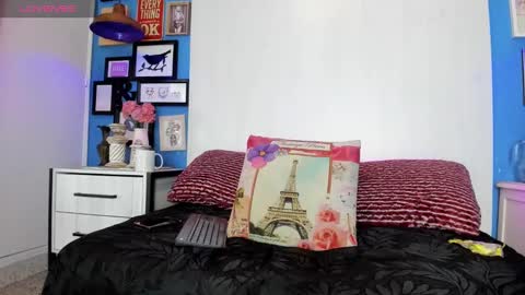 Snapshot of steffanxxll chatting on 01-18-25, 07:49 ---steffan--- online show from 01-18-25, 07:49