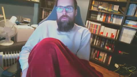 Snapshot of stefffg chatting on 01-12-25, 07:21 MeStef online show from 01-12-25, 07:21