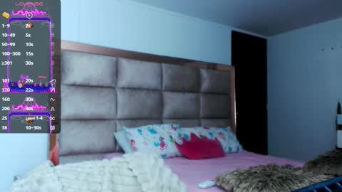 Stefany online show from 12-20-25, 01:23