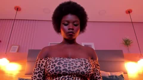 Snapshot of stela_ebony chatting on 11-03-25, 03:08 STELA online show from 11-03-25, 03:08