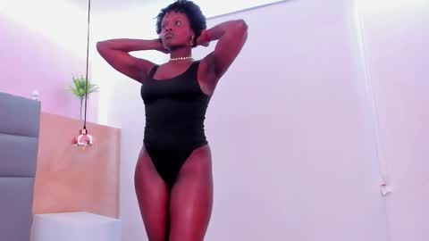 Snapshot of stela_ebony chatting on 11-25-25, 06:19 STELA online show from 11-25-25, 06:19