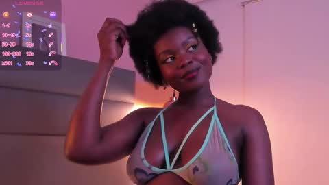 Snapshot of stela_ebony chatting on 12-15-25, 02:05 STELA online show from 12-15-25, 02:05