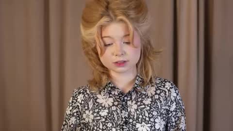 Stella online show from 10-07-25, 12:41