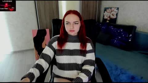 Snapshot of stella__cox chatting on 02-10-25, 09:36 Stella  Cox online show from 02-10-25, 09:36