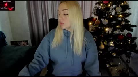 Snapshot of stella__cox chatting on 01-12-26, 07:24 Stella Cox online show from 01-12-26, 07:24