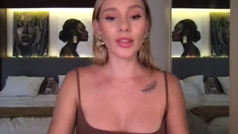 Stella online show from 09-11-25, 08:14