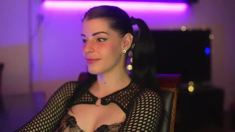 Snapshot of stella_shock chatting on 12-03-24, 04:03 Stella online show from 12-03-24, 04:03