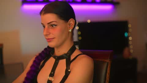 Snapshot of stella_shock chatting on 12-13-24, 05:38 Stella online show from 12-13-24, 05:38