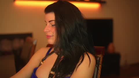 Snapshot of stella_shock chatting on 12-17-24, 05:51 Stella online show from 12-17-24, 05:51