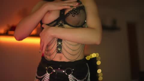 Snapshot of stella_shock chatting on 12-30-24, 08:54 Stella online show from 12-30-24, 08:54