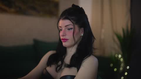 Snapshot of stella_shock chatting on 01-20-25, 06:53 Stella online show from 01-20-25, 06:53