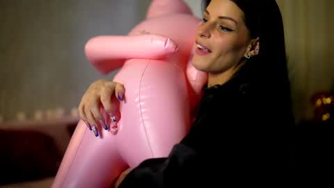 Snapshot of stella_shock chatting on 03-09-25, 01:15 Stella online show from 03-09-25, 01:15