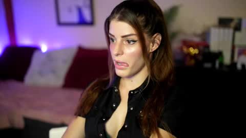 Snapshot of stella_shock chatting on 09-22-25, 03:58 Stella online show from 09-22-25, 03:58