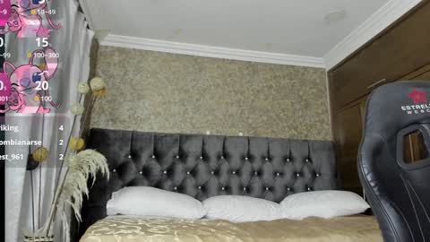 Estella online show from 12-24-24, 12:22