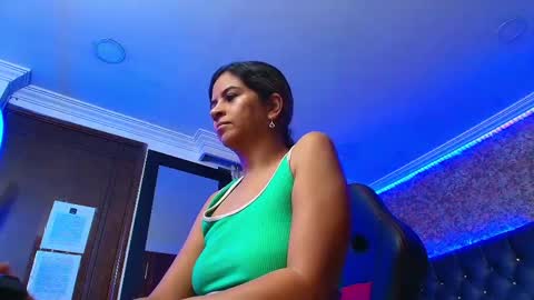 Estella online show from 09-27-25, 09:42