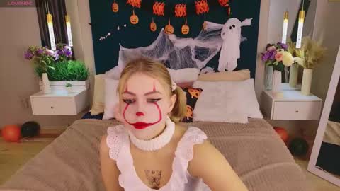 Stella 3 online show from 10-30-25, 05:53