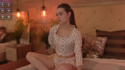 stellapierces online show from 04-08-26, 03:39