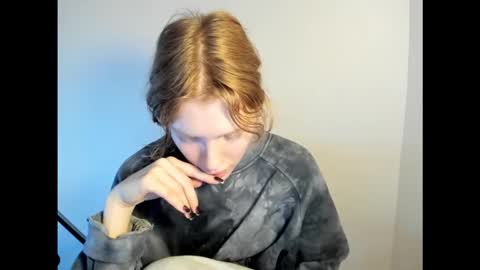 S T E L L A online show from 11-21-25, 09:08