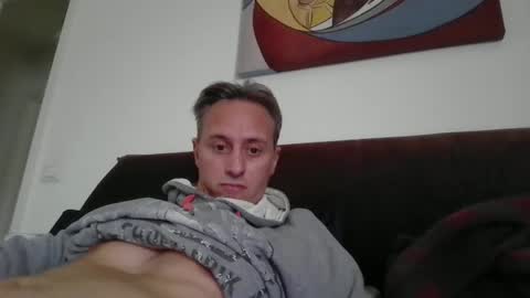 Snapshot of sten015 chatting on 11-11-25, 02:06 sten015 online show from 11-11-25, 02:06