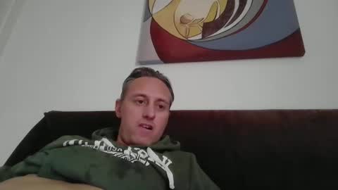 Snapshot of sten015 chatting on 12-04-25, 01:31 sten015 online show from 12-04-25, 01:31