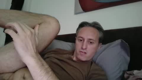 Snapshot of sten015 chatting on 12-23-25, 10:46 sten015 online show from 12-23-25, 10:46