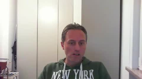 Snapshot of sten015 chatting on 01-05-26, 05:27 sten015 online show from 01-05-26, 05:27