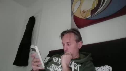 Snapshot of sten015 chatting on 01-08-26, 01:02 sten015 online show from 01-08-26, 01:02