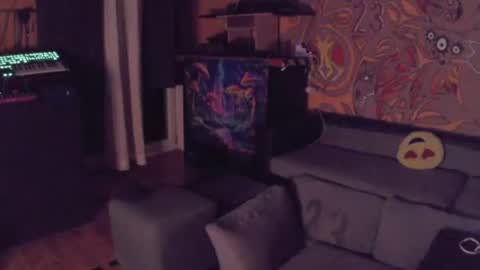 Snapshot of stenlyvrbich chatting on 09-14-25, 02:11 lee online show from 09-14-25, 02:11