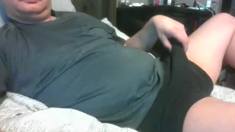Snapshot of stepdaddy81 chatting on 02-02-25, 02:45 stepdaddy81 online show from 02-02-25, 02:45