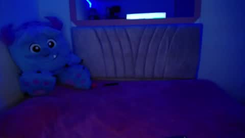 Emma online show from 02-04-25, 10:24