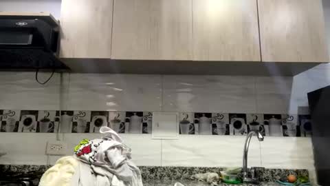 Emma online show from 02-10-25, 07:49