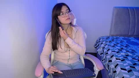 Emma online show from 02-18-25, 02:05