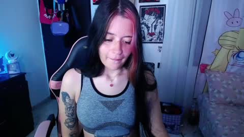 Snapshot of stephani_rousso chatting on 02-07-25, 02:04 joha cosmo online show from 02-07-25, 02:04