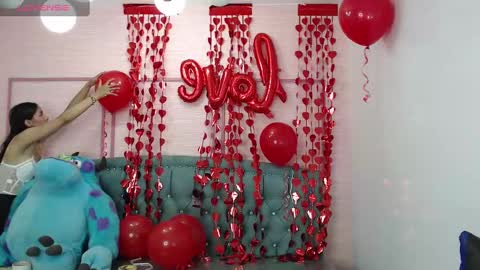 Stephania online show from 02-14-25, 10:49